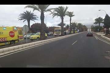 Vuelco de un turismo en la Avenida del Cabildo (Telde), pasado El Hornillo/TA.