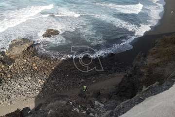 Dos personas pasan apuros mientras se bañaban en la playa de San Boronón (La Garita)/TA.