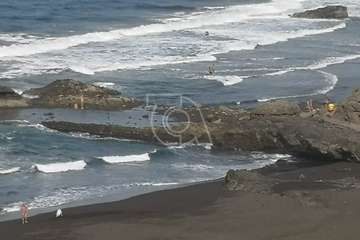 Dos personas pasan apuros mientras se bañaban en la playa de San Boronón (La Garita)/TA.