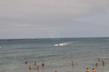 Socorristas de Telde rescatan a los participantes en una travesía de kayak, a la deriva en aguas de Salinetas/TA.