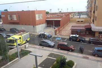 Bomberos y policias se movilizan ante una emergencia en el sector de Picachos (Telde)/TA.