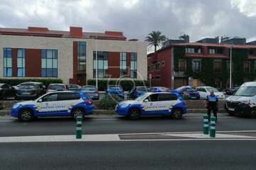 Un vehículo de LM invade el carril contrario y arrolla a un motorista en la circunavlación de Telde/TA.