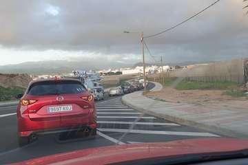 Atascos en las salidas de Telde hacia la GC-1 por un accidente a la altura de Las Terrazas/TA.