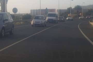 Atascos en las salidas de Telde hacia la GC-1 por un accidente a la altura de Las Terrazas/TA.