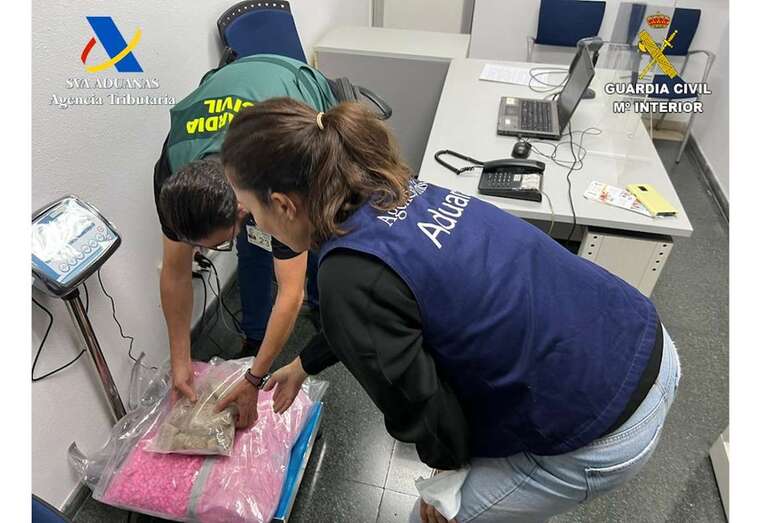 Imagen de la operación de la Guardia Civil/TA.