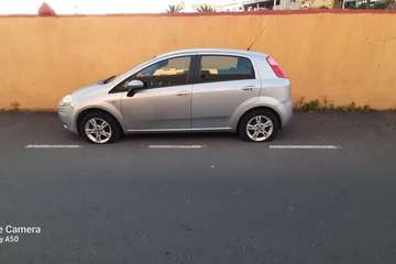 El gamberrismo se ceba con vehículos aparcados en las vías públicas de La Herradura (Telde)/TA.