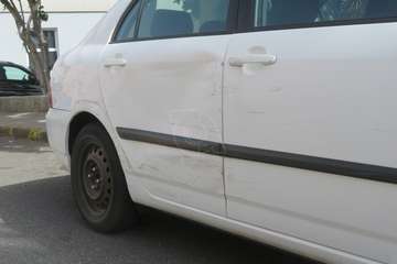 Un conductor ebrio causa daños a 13 vehículos aparcados en calles de Las Huesas (Telde)/TA.