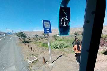 Una guagua de Global interrumpe su ruta hacia la capital al perder el espejo del retrovisor en la GC-1/TA.