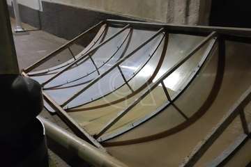 El viento racheado arranca la cubierta de una parada de guaguas en el Valle de Jinámar (Telde)/TA.