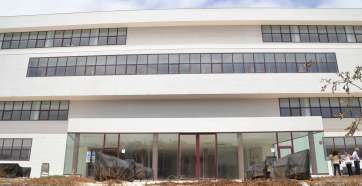 Fachada de las nuevas oficinas municipales del Ayuntamiento de Telde (Foto TA)