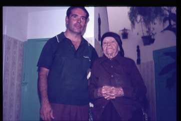 Antonio Estupiñan con Mamá Lola (Foto TA)