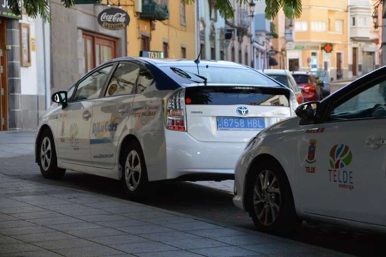 Táxis de Telde en la parada de San Juan (Foto TA)