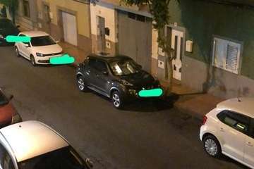 Sobre el aparcamiento en la calle Juan Ismael de El Ejido de Telde/TA.