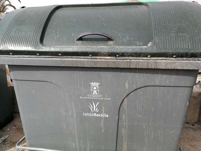 Contenedores para la recogida de residuos domésticos/TA.