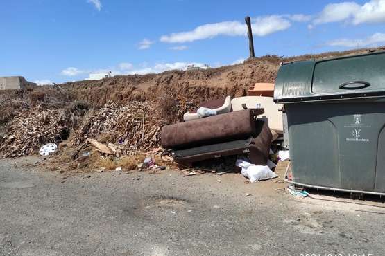  Sobre el abandono de la calle Ahulagar en el Callejón del Castillo (Telde)/TA.