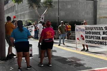 Movilización de SITES en la capital grancanaria/TA.