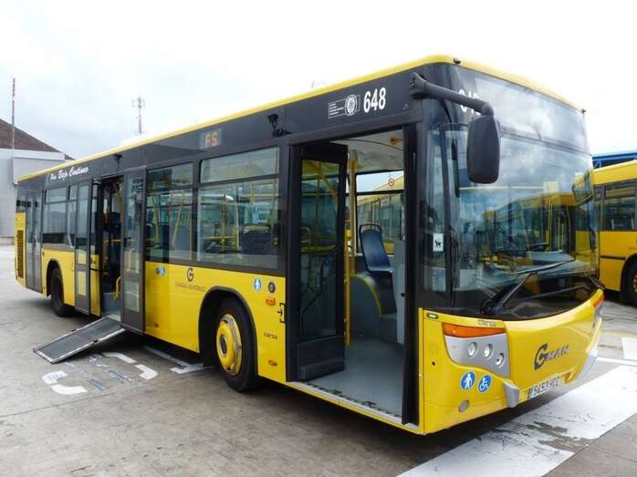 Vehículo de Guaguas Municipales/TA.