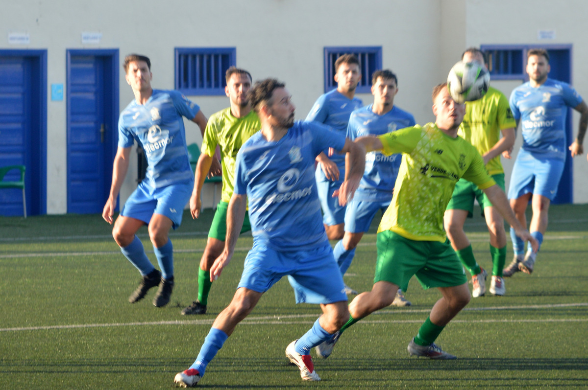 Imagen del partido del Telde contra el Tinajo (Foto: Juan Antonio Hernández)