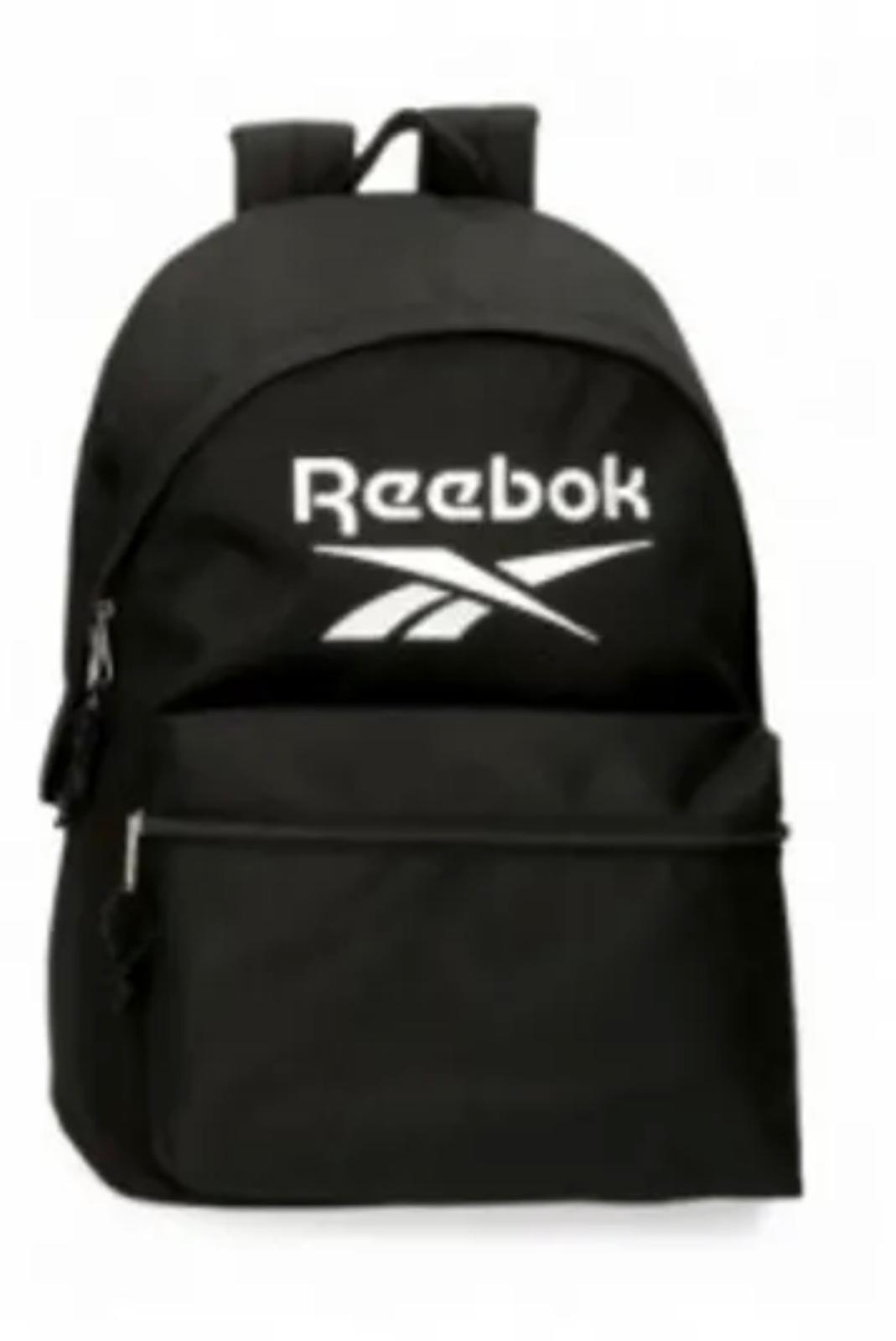 Piden ayuda para recuperar una mochila con material escolar en Los Picachos