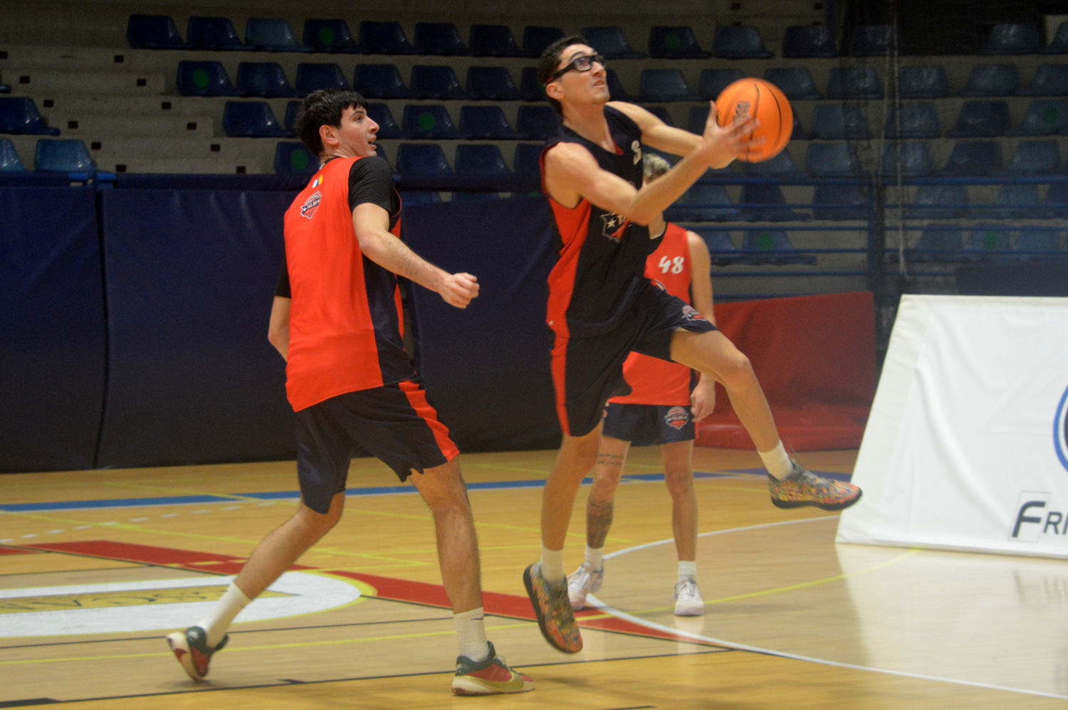 El CB Telde se entrena en Día de Reyes para el encuentro contra Zentro Basket Madrid