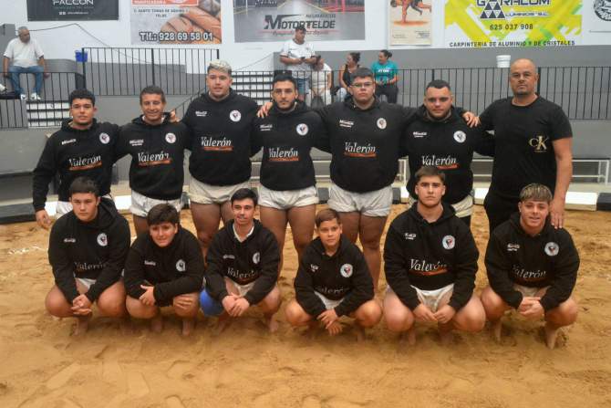 Formaci&oacute;n del CL Castro Morales juvenil (Foto: Juan Antonio Hern&aacute;ndez)