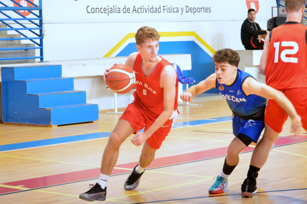 Imagen de archivo de CB Telde Joel Freeland Academy ante el CB Evecan (Foto: Juan Antonio Hernández)