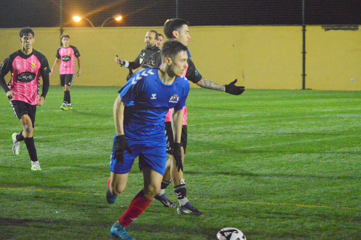 Imagen reciente de un partido del CD Las Longueras (Foto: Juan Antonio Hernández)