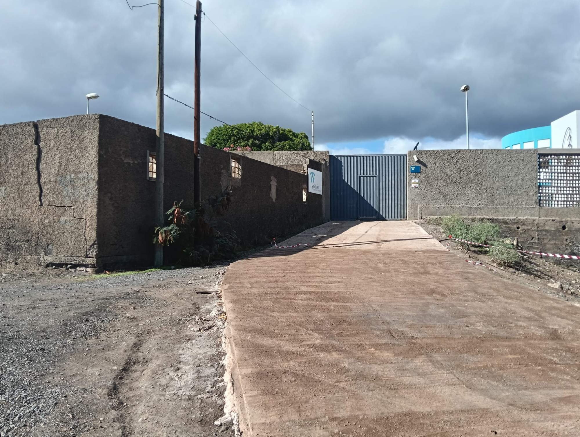 Preocupación por el estado de un muro en La Pardilla