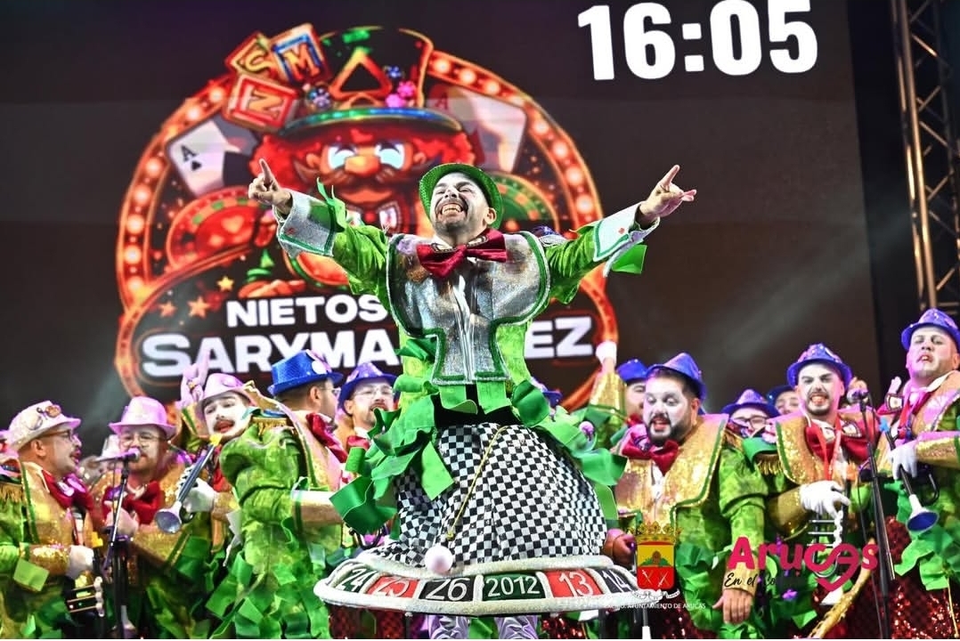 La murga teldense Los Nietos de Sarymanchez conquista Arucas