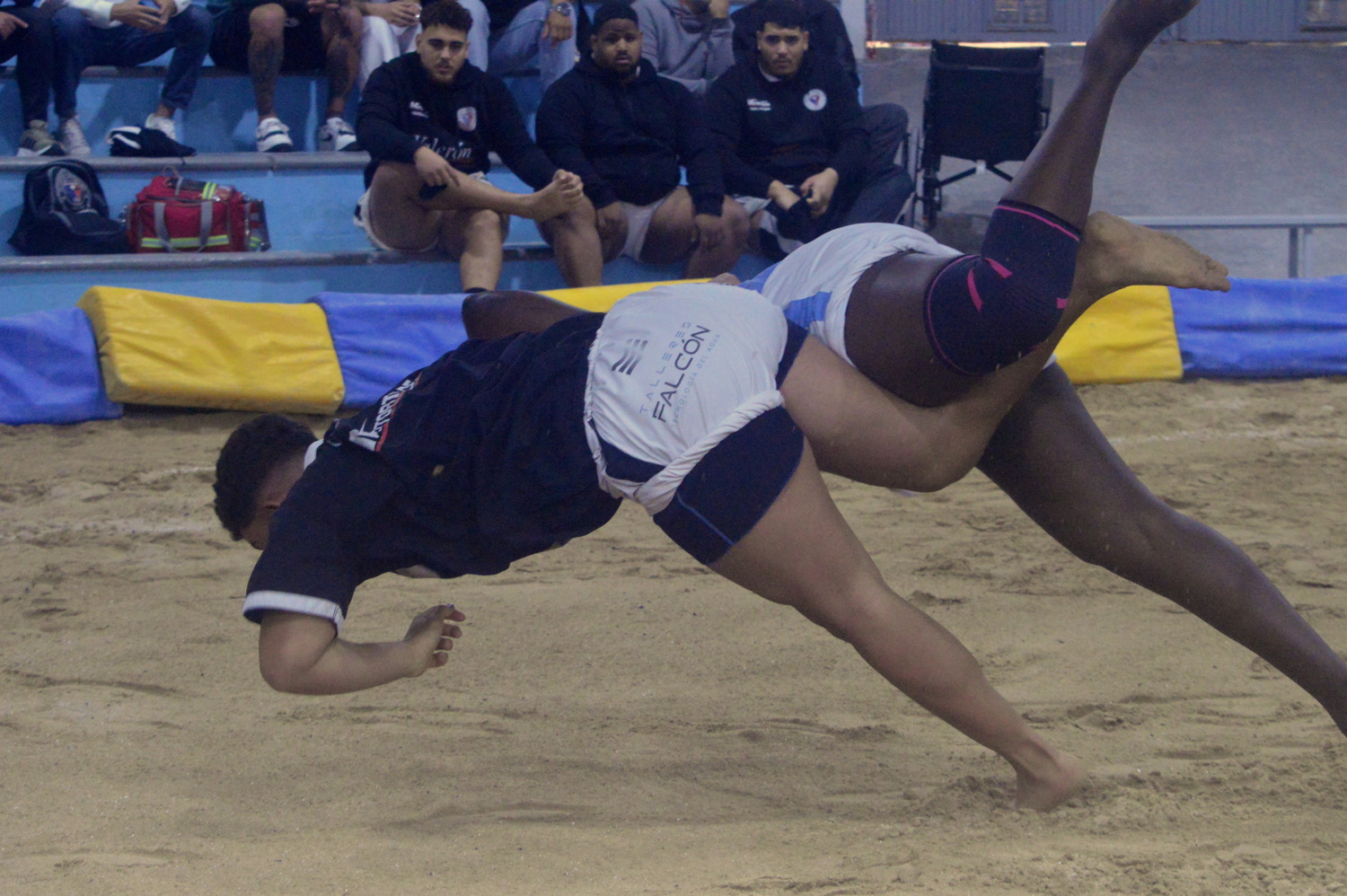 El Castro Morales vuelve a perder ante el Almogarén (12-9)