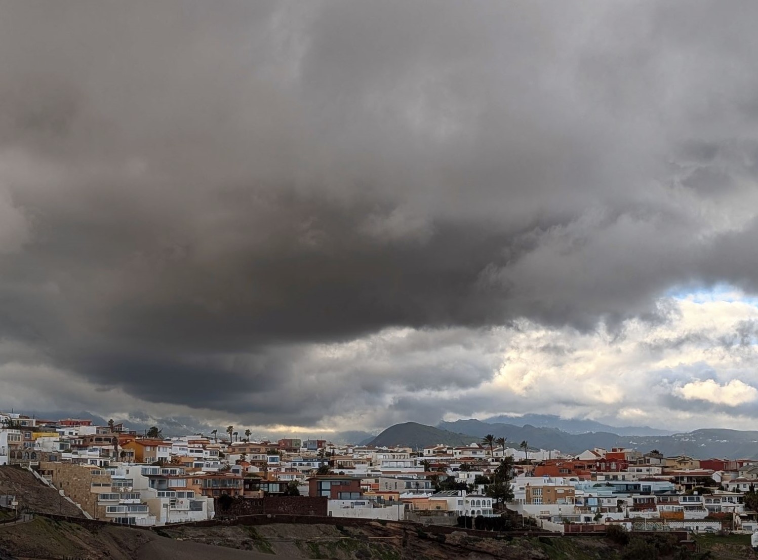 Nubosidad sobre Telde/Antonio Rico.