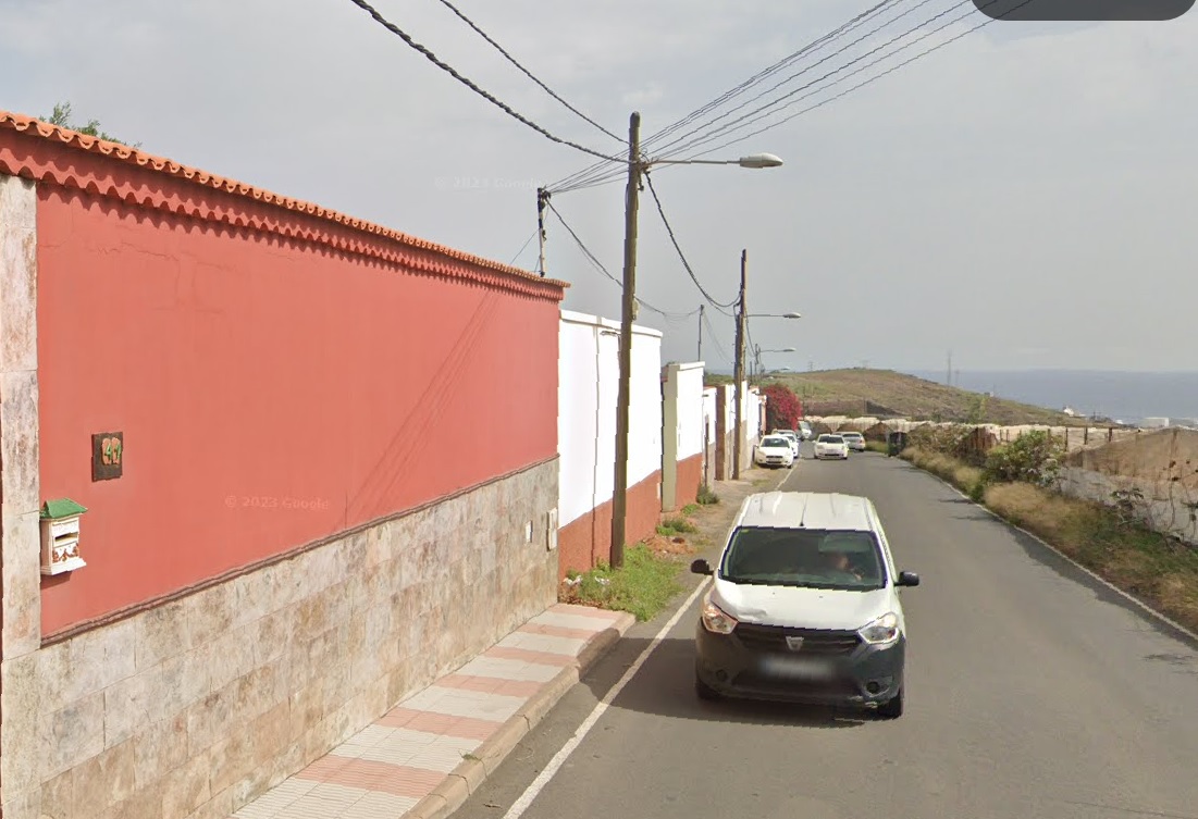 Un matrimonio se atrinchera en su finca en Telde tras ser atacados por sus propios perros