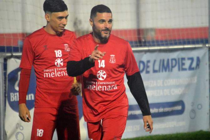 Adrián Trujillo, en el entrenamiento de este lunes (Foto: Juan Antonio Hernández)