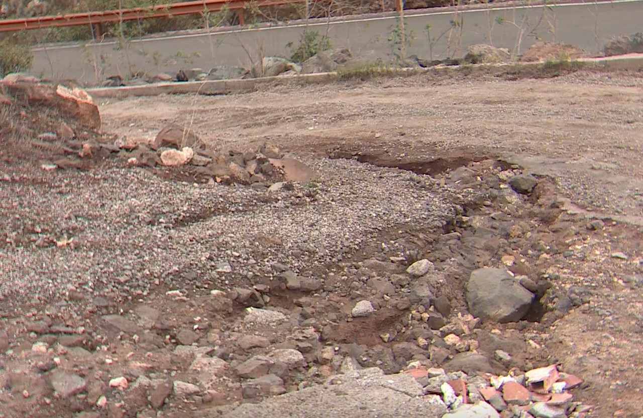 Destrozos en el camino de Rosiana/RTVC.