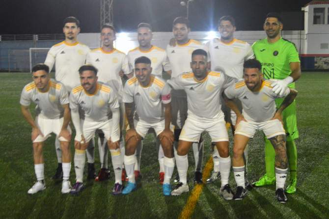 Formaci&oacute;n del CD Universitario (Foto: Juan Antonio Hern&aacute;ndez)