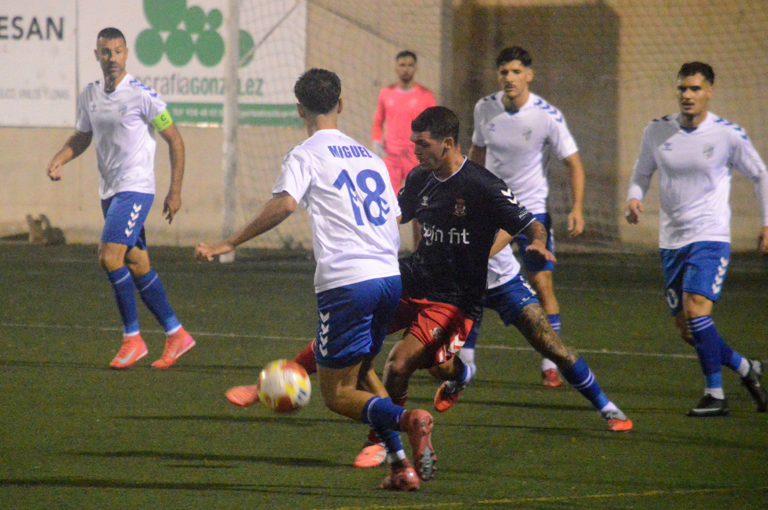 Imagen del partido de la primera vuelta en Tamaraceite (Foto: Juan Antonio Hern&aacute;ndez)