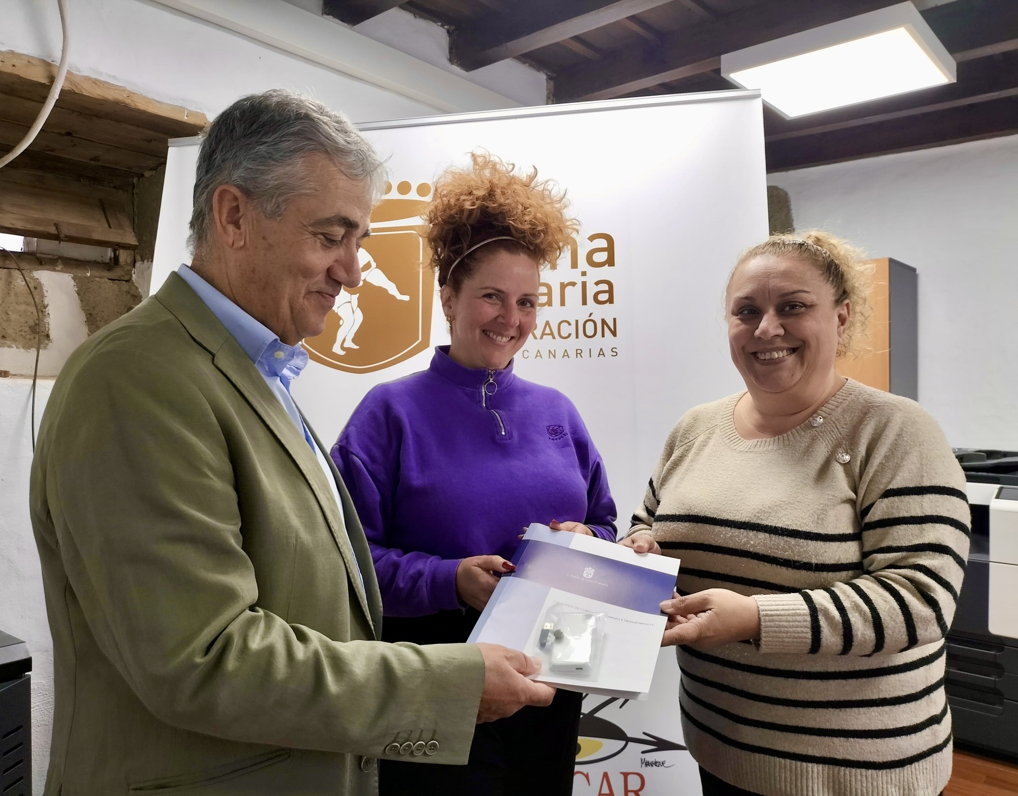 El Cabildo digitaliza más de 100 años de archivos históricos de la lucha canaria