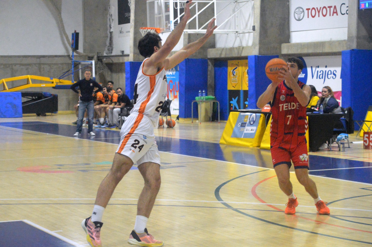 El CB Telde no obró el milagro en el último cuarto, pierde y se complica la permanencia (70-82)