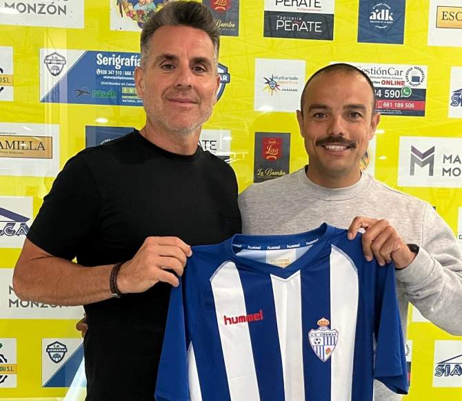 Cristian Pe&ntilde;a, presidente a la derecha, junto a Anatael Santana