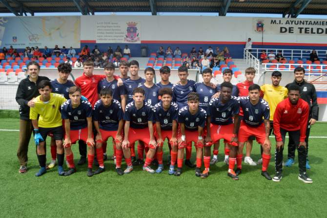 Formación de la UD Telde (Foto: Juan Antonio Hernández)