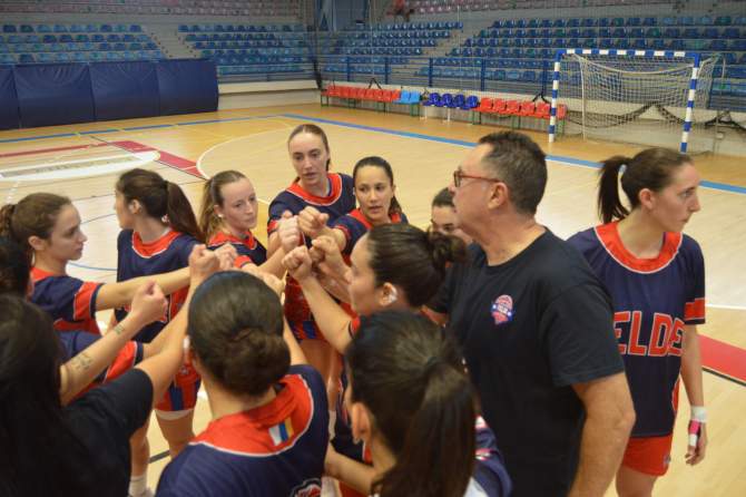 Pi&ntilde;a del Inama Telde antes del partido (Foto: Juan Antonio Hern&aacute;ndez)