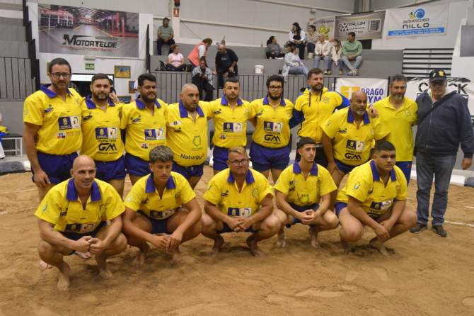 Formaci&oacute;nd el CL Roque Nublo (Foto: Juan Antonio Hern&aacute;ndez)