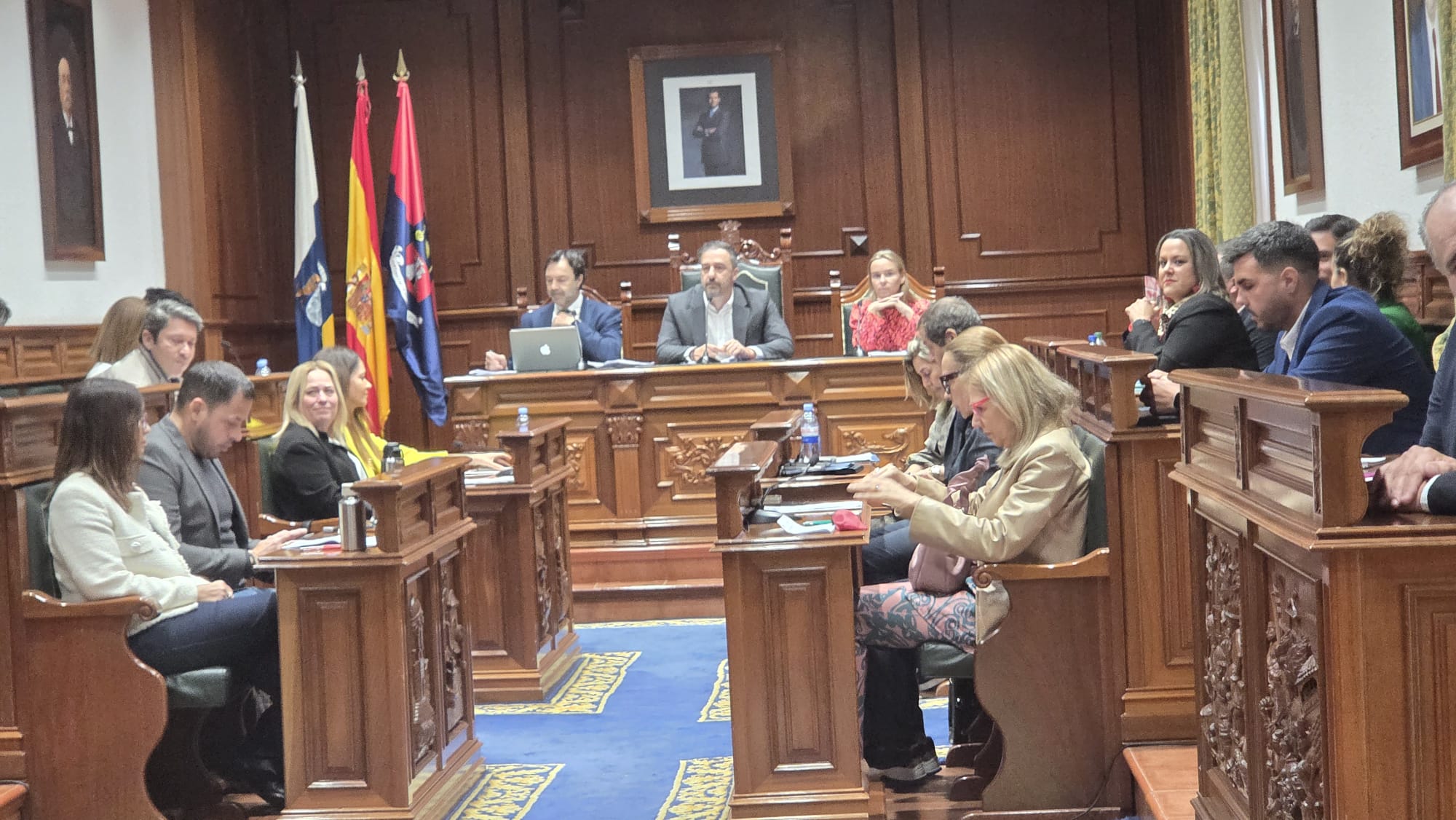 Luz verde a 122.807 euros para ambulancias, pluviales e inversión en una nave de El Goro