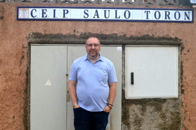 Alexis Ravelo, director del CEIP Saulo Tor&oacute;n de Las Median&iacute;as (Foto: Juan Antonio Hern&aacute;ndez)