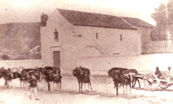 La ermita de Jinámar a principios del siglo XX/Archivo Fotográfico de la FEDAC. La ermita de Jinámar a principios del siglo XX/Archivo Fotográfico de la FEDAC.