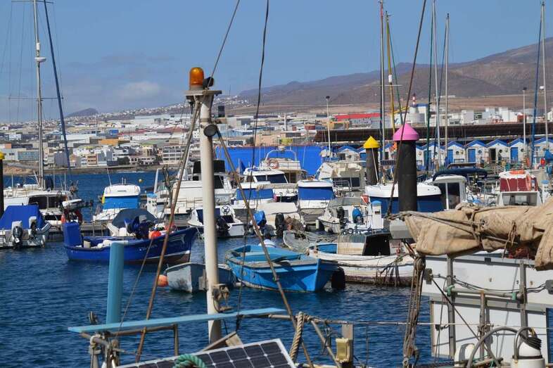 Barcos en el muelle de Taliarte (Foto: TA)