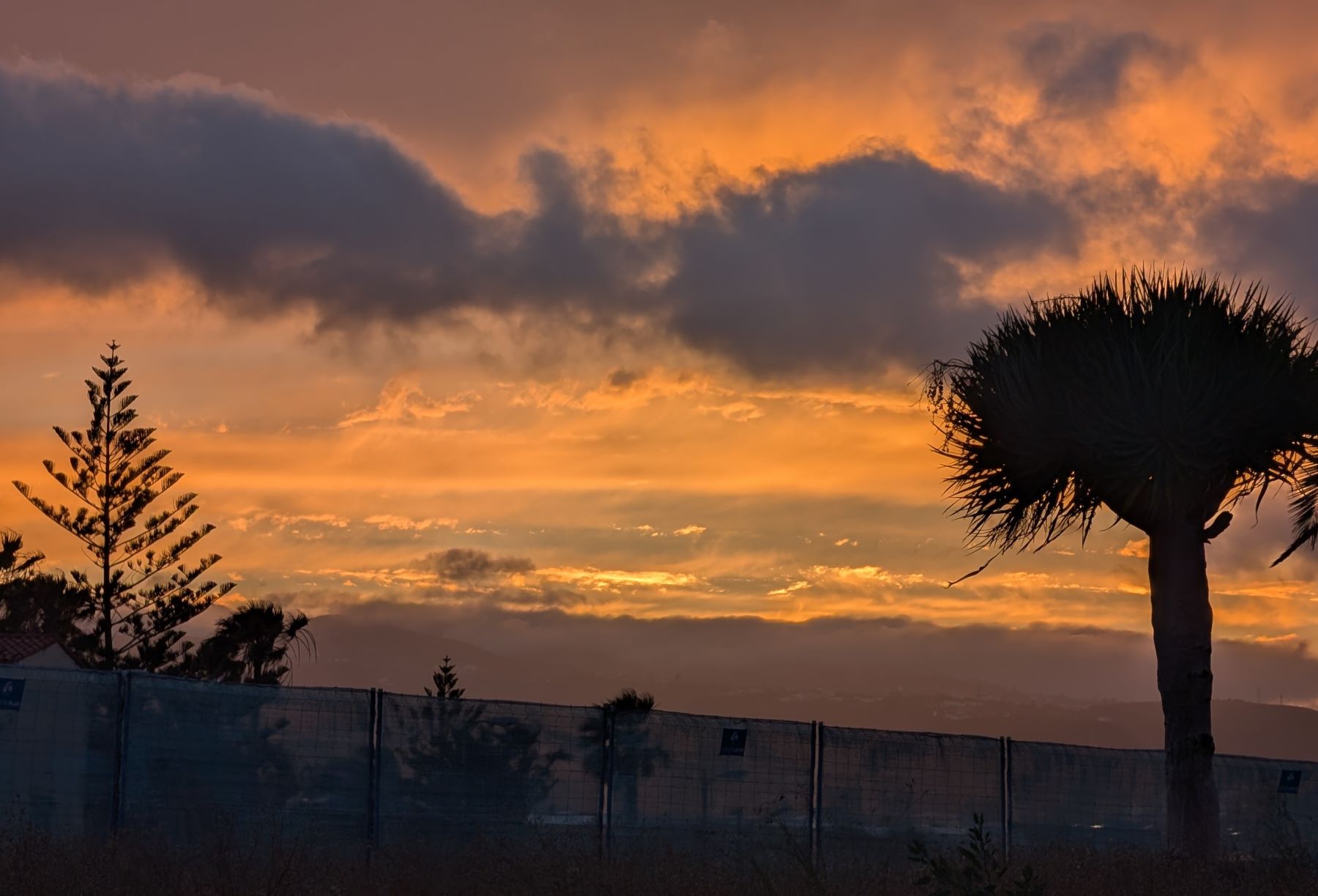 Ocaso con nubes en Telde/Antonio Rico.