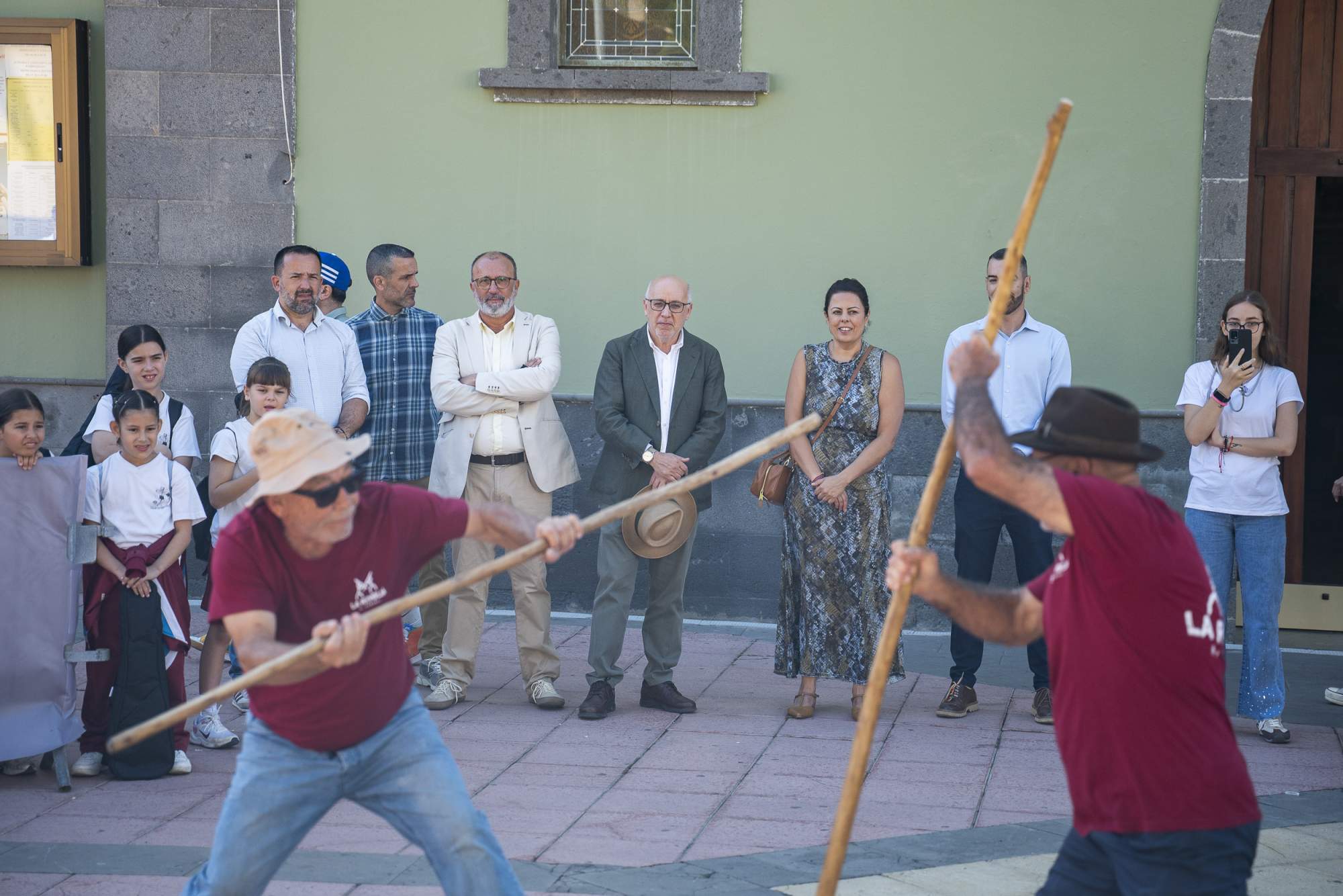 El sonido y peso de la tradición canaria muestran su vigencia en el Festival Escolar La Isla de Mi Vida