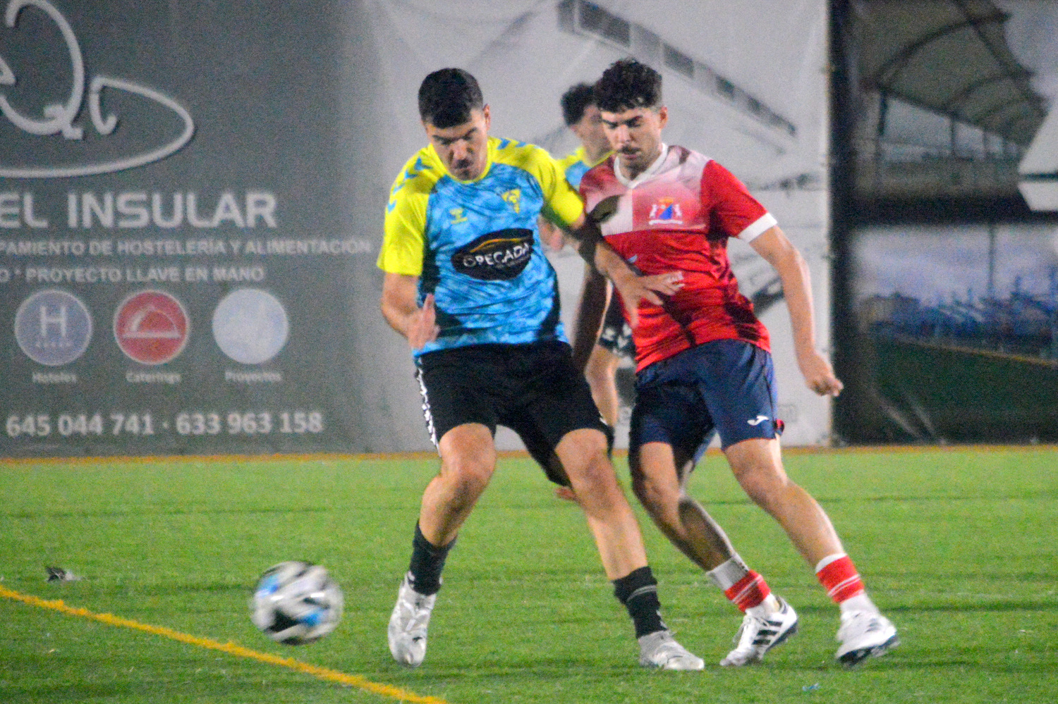 Imagen del derbi de la primera vuelta en La Herradura (Foto: Juan Antonio Hern&aacute;ndez)