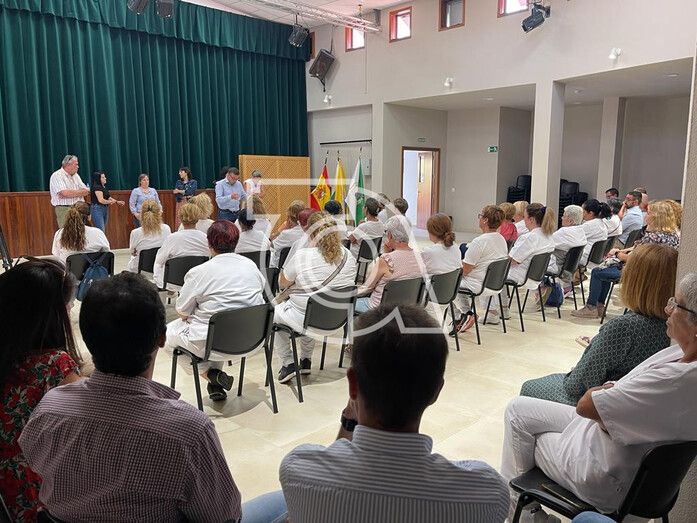 Reuni&oacute;n del grupo de gobierno y el personal